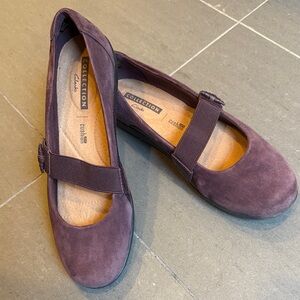 Clarks Women's Plum Mary Jane Flats